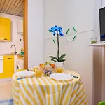 Old Funk Apartment *